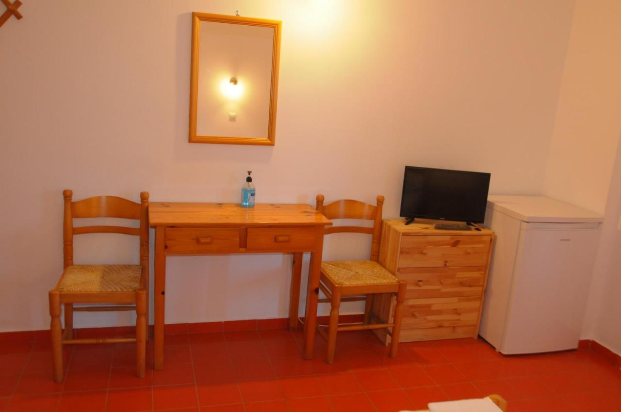 Chalikias Rooms Asprogerakata Exterior foto